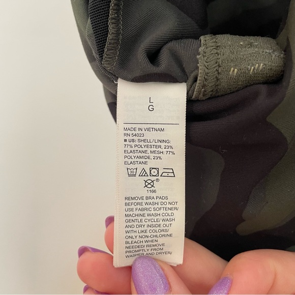 Old Navy Active Powersoft Cropped Longline Sports Bra Top Light Support Camo L - Picture 8 of 10